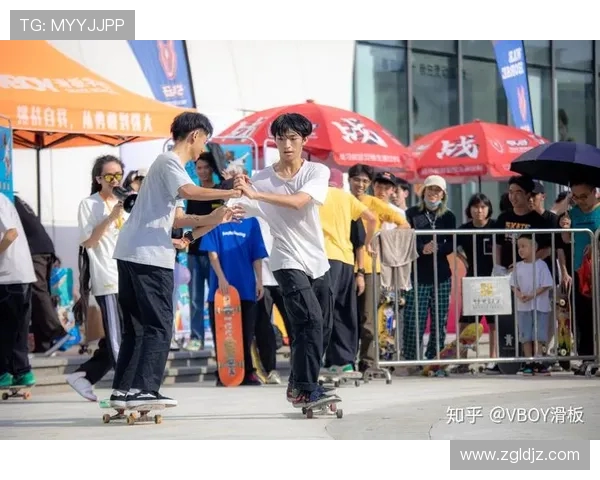 广州飞盘队在滑板精英赛中以83分稳居积分榜首位